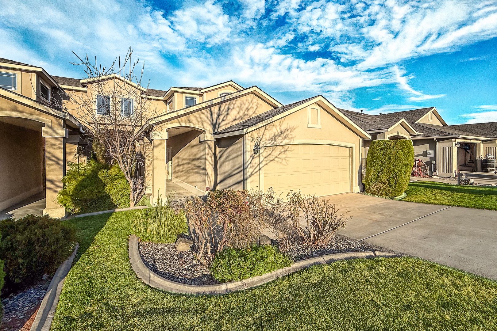 Richland Townhome: 3558 Waterford St