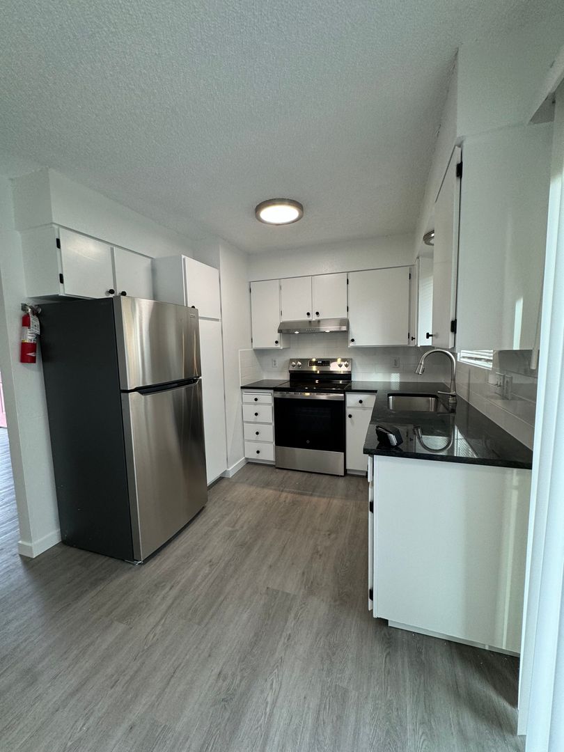 Highland Apartments 9 of 12