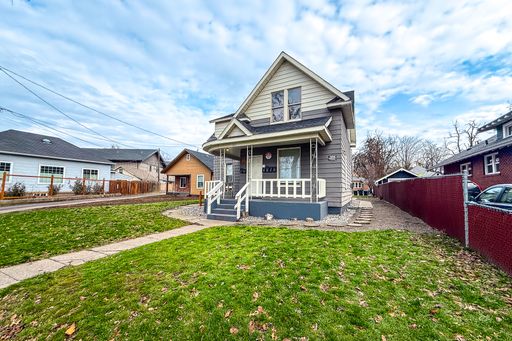 2 bed, 1 bath close to Hospital! – photo 1