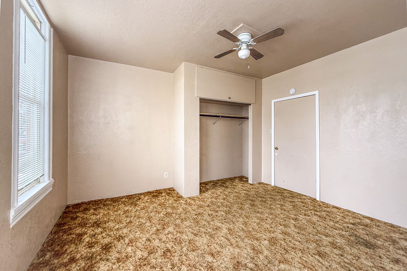 Walla Walla Apartment: 330 S 4th Ave