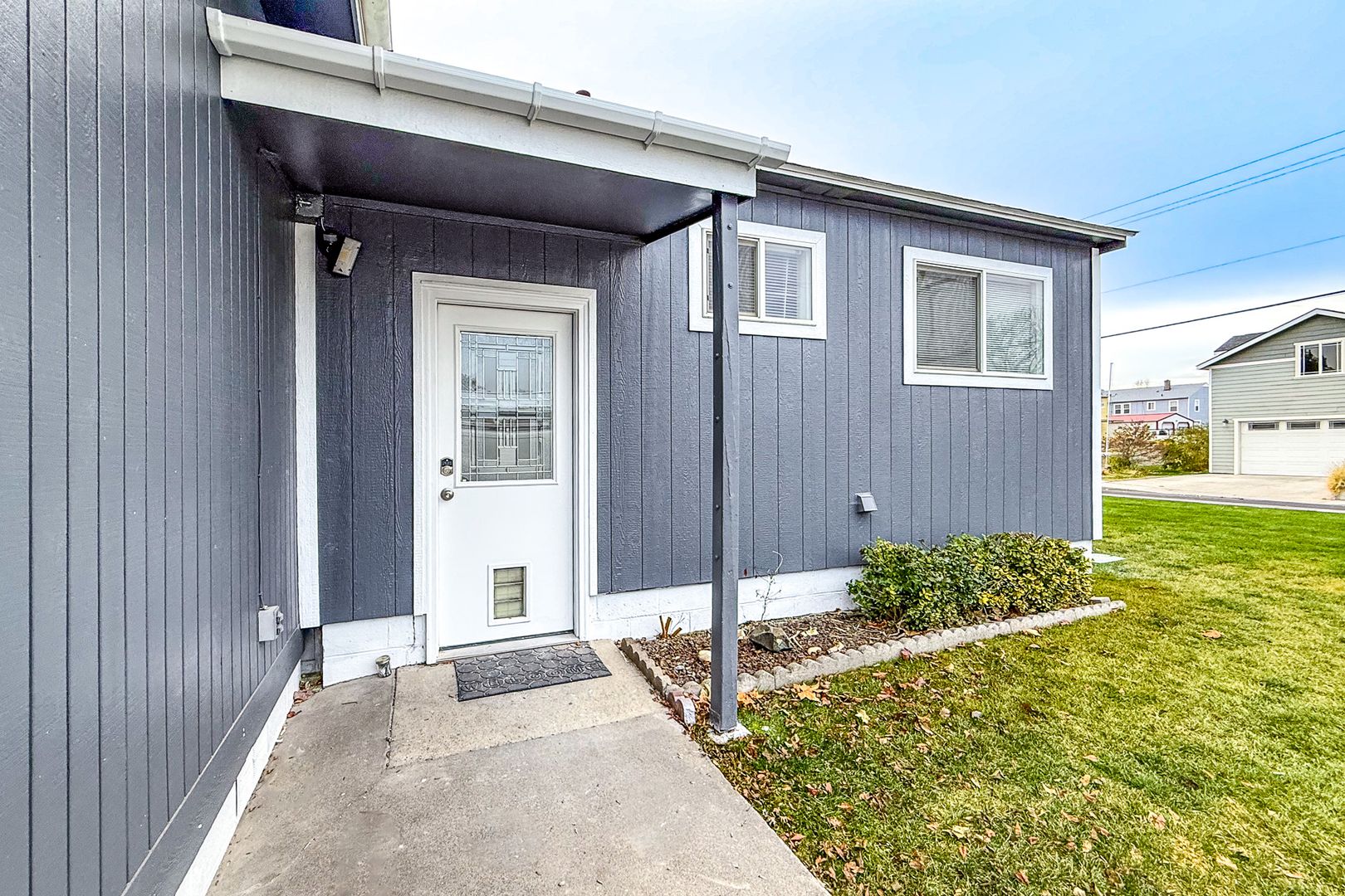 Richland Apartment: 1124-1126 McPherson Ave