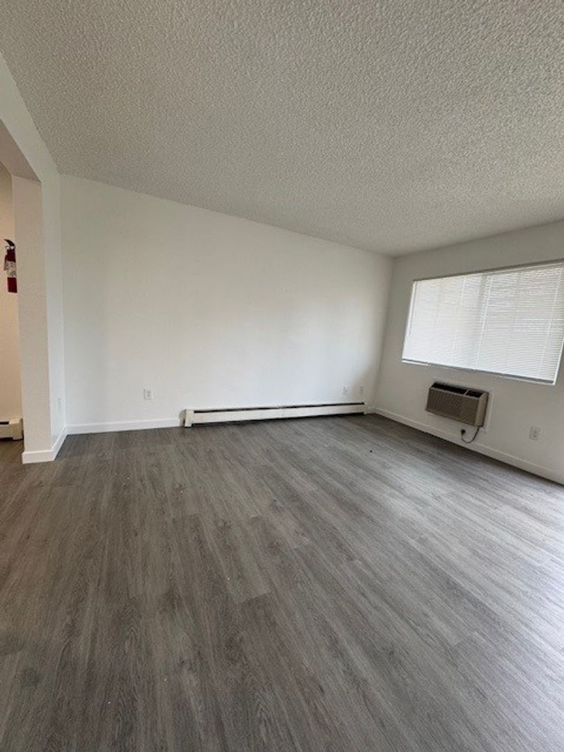 Highland Apartments 3 of 8