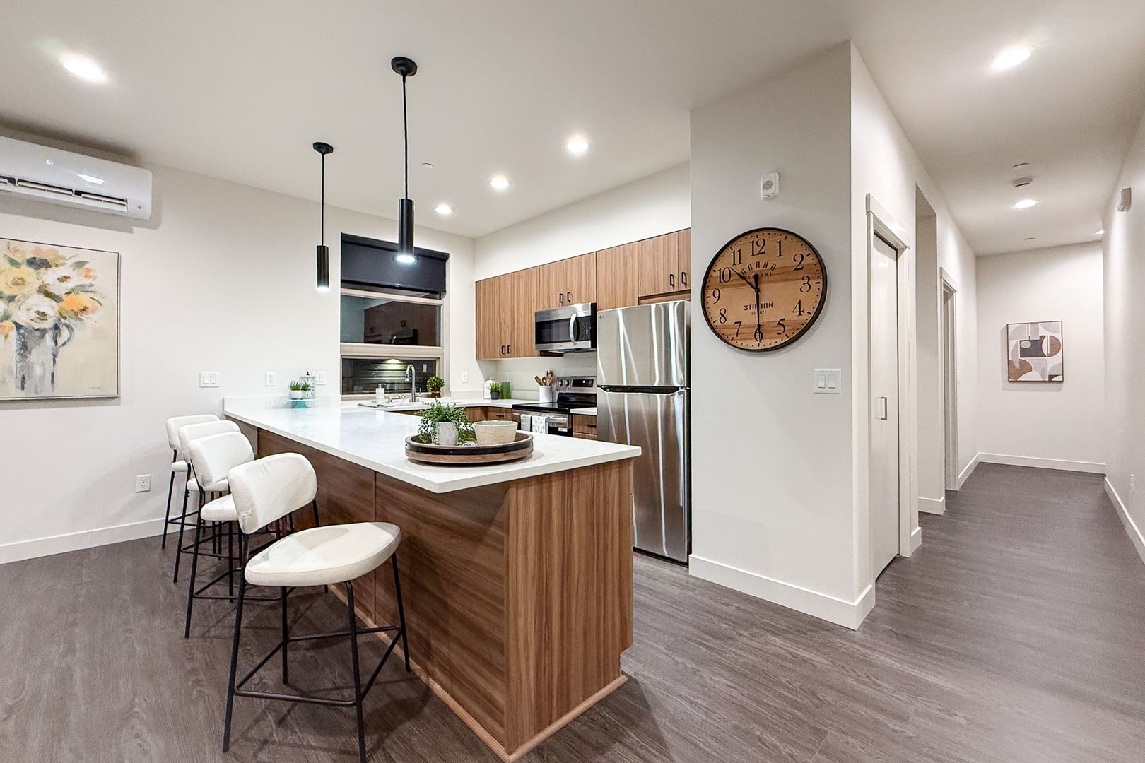 Kennewick Townhome: 212 N Elm St