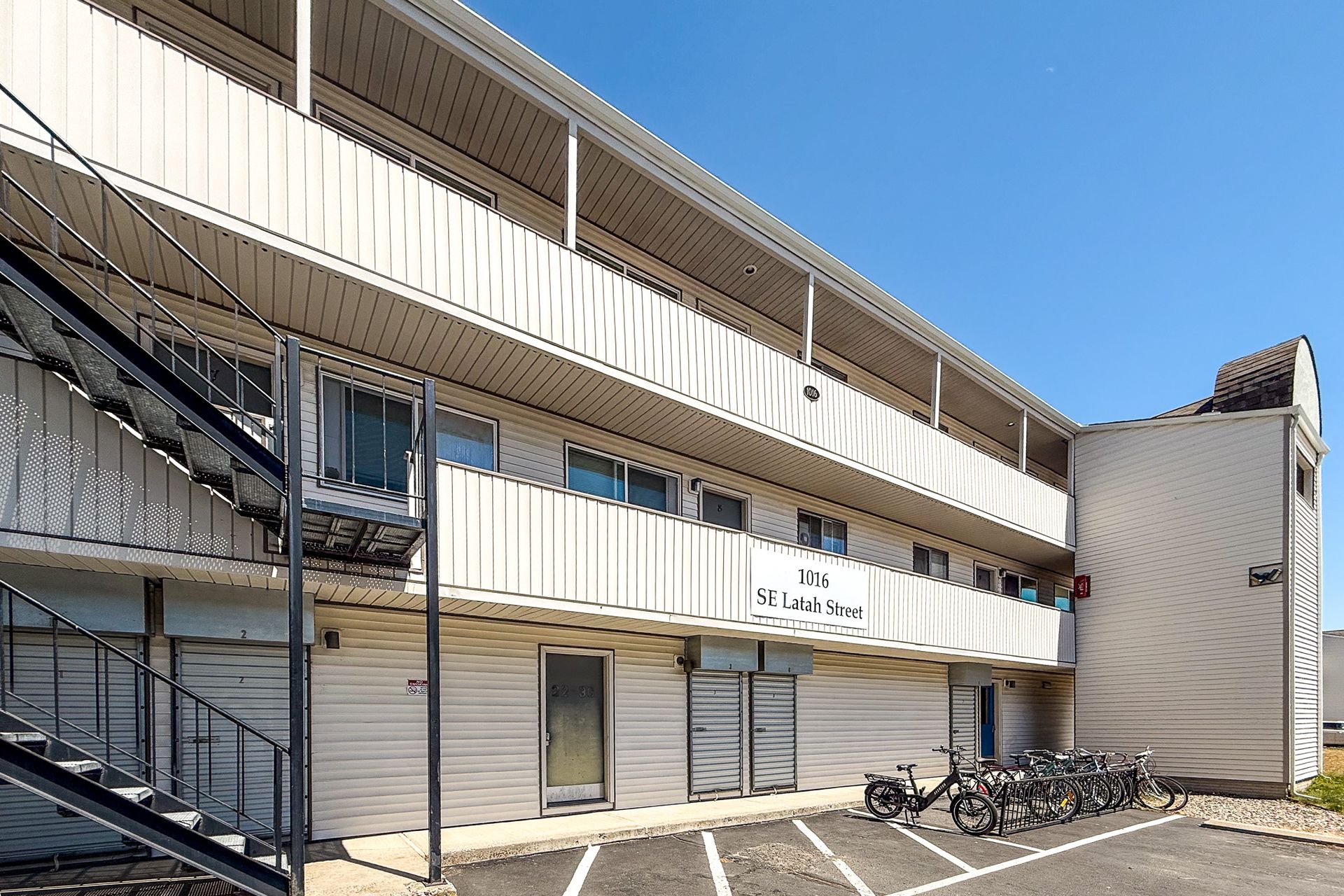 Pullman Apartment: 1016 SE Latah St