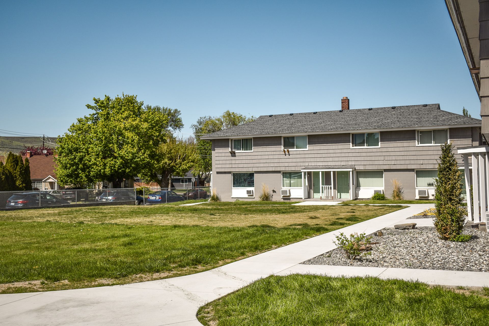 Ephrata Apartment: 510-550 C St NW