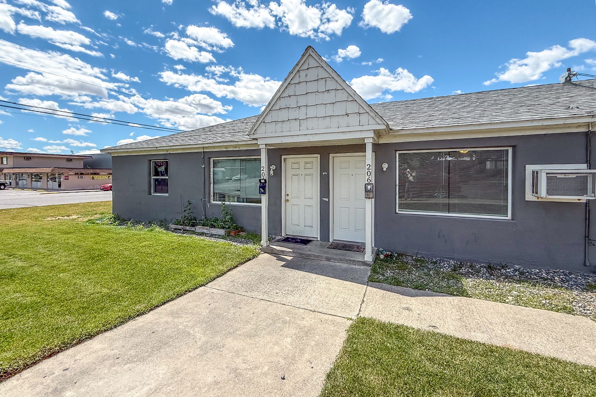 Pasco Apartment: 1601 W Clark St