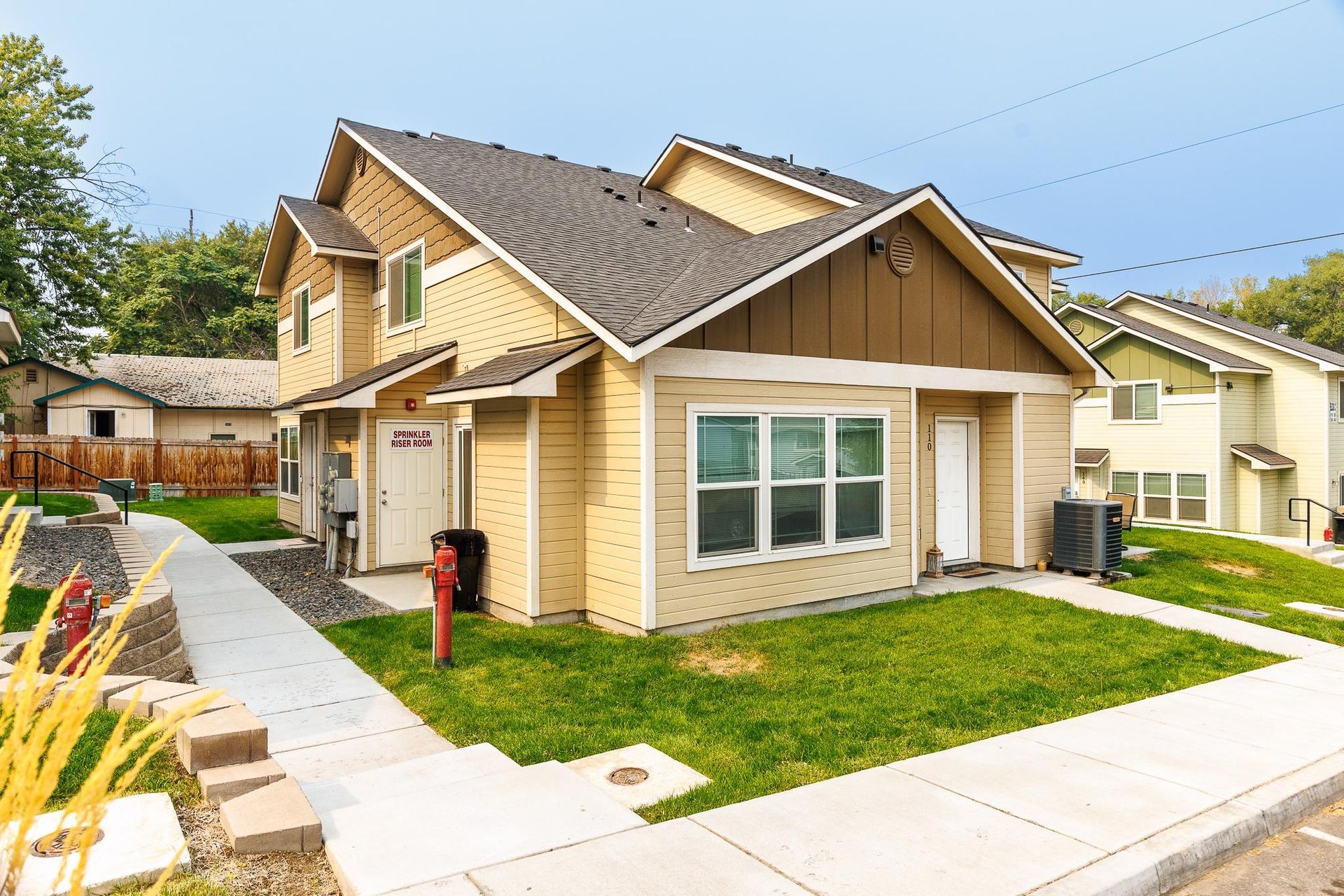 Kennewick Townhome: 3426 W 7th Ave