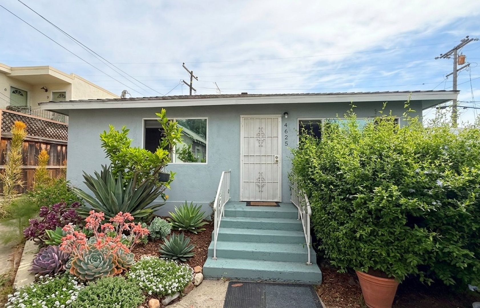 San Diego Apartment: 4623-25 Mississippi St