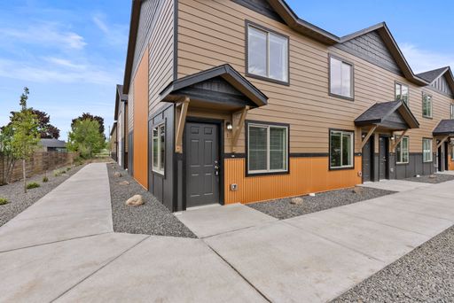 2 bedroom townhomes - a modern and private take on apartment living – photo 1