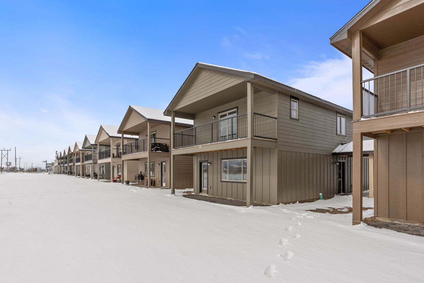 Cheney Townhome: Winona Road Chumani Road Takoda Park Lane