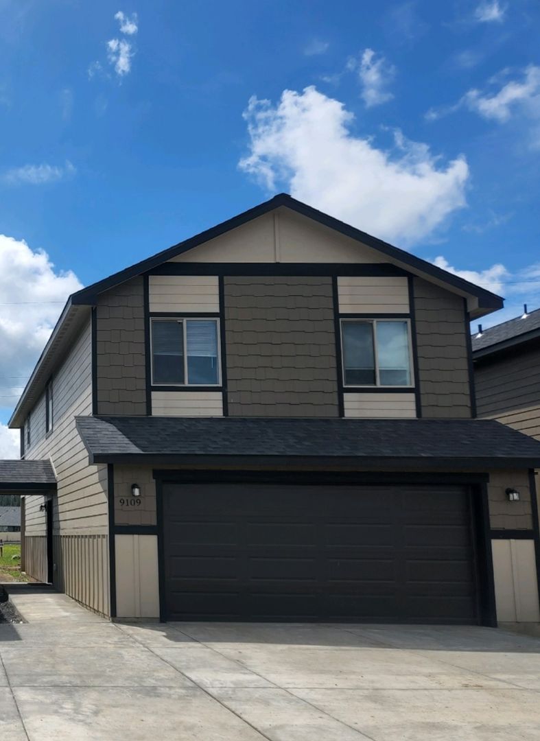 Cheney Townhome: Winona Road Chumani Road Takoda Park Lane