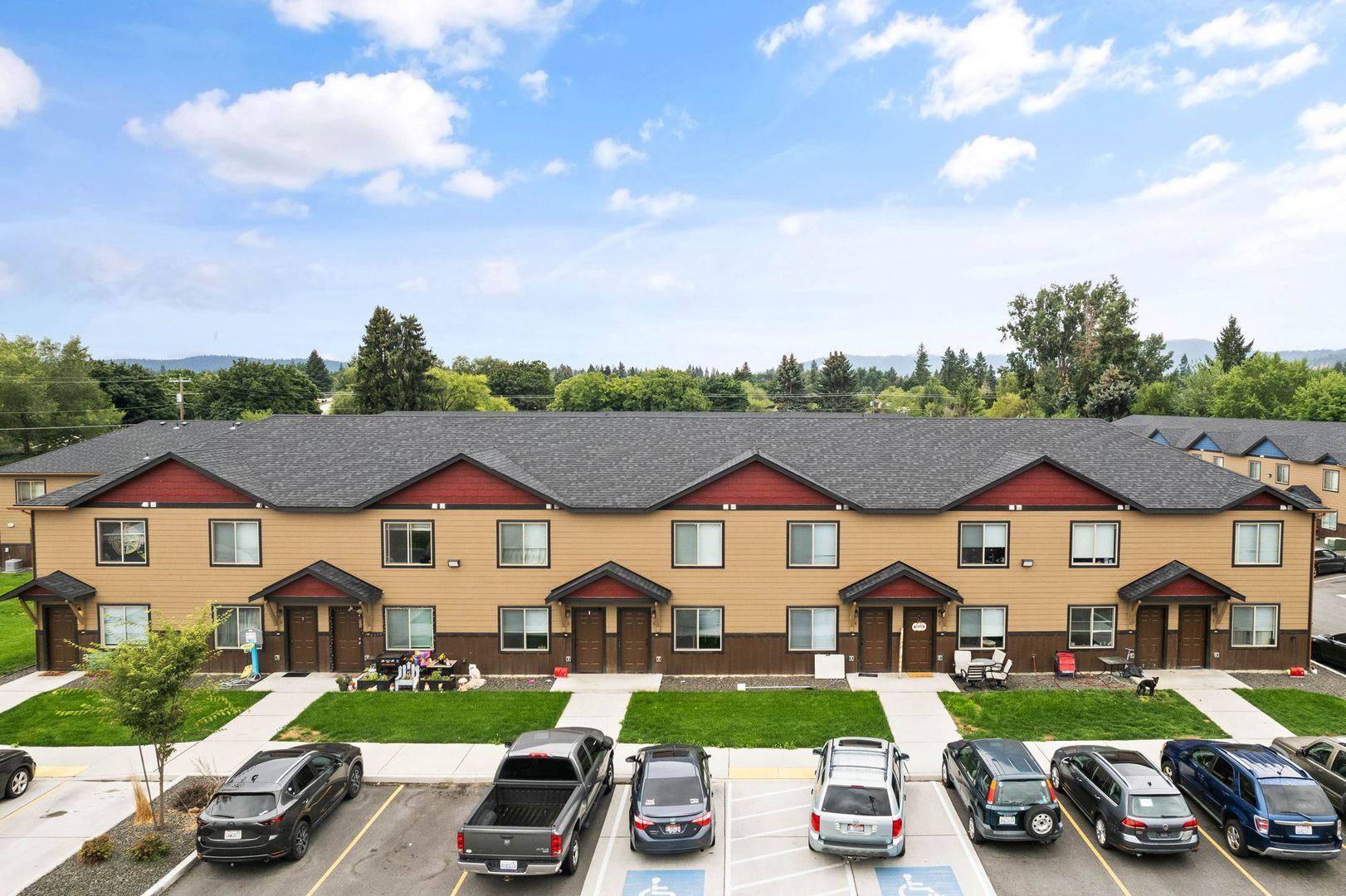 Spokane Valley Apartment: 304 S Skipworth