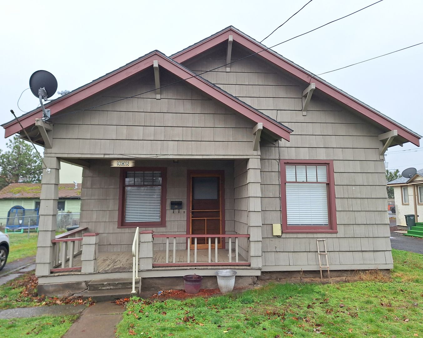 Pendleton House: 908 SW Dorion Ave