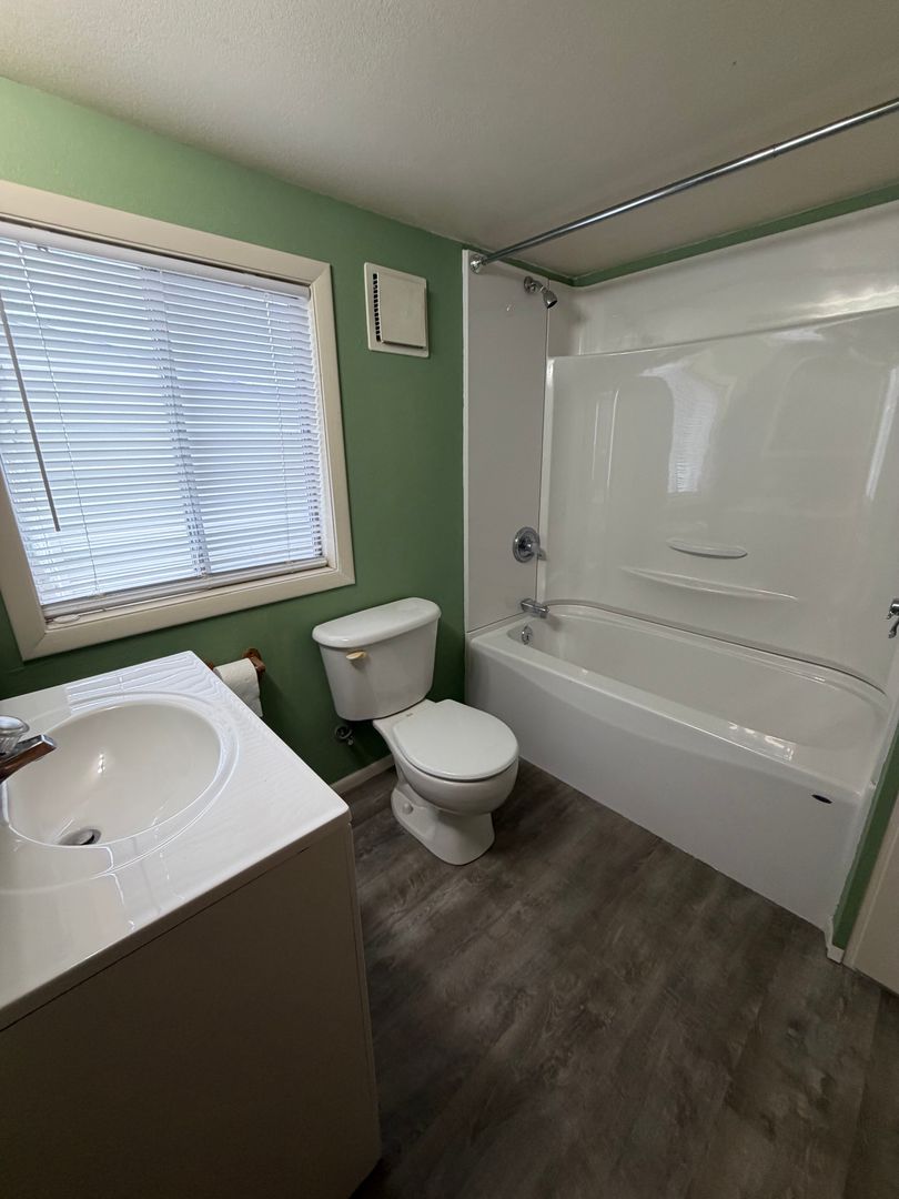 Pendleton House: 317 NE Anvidon St