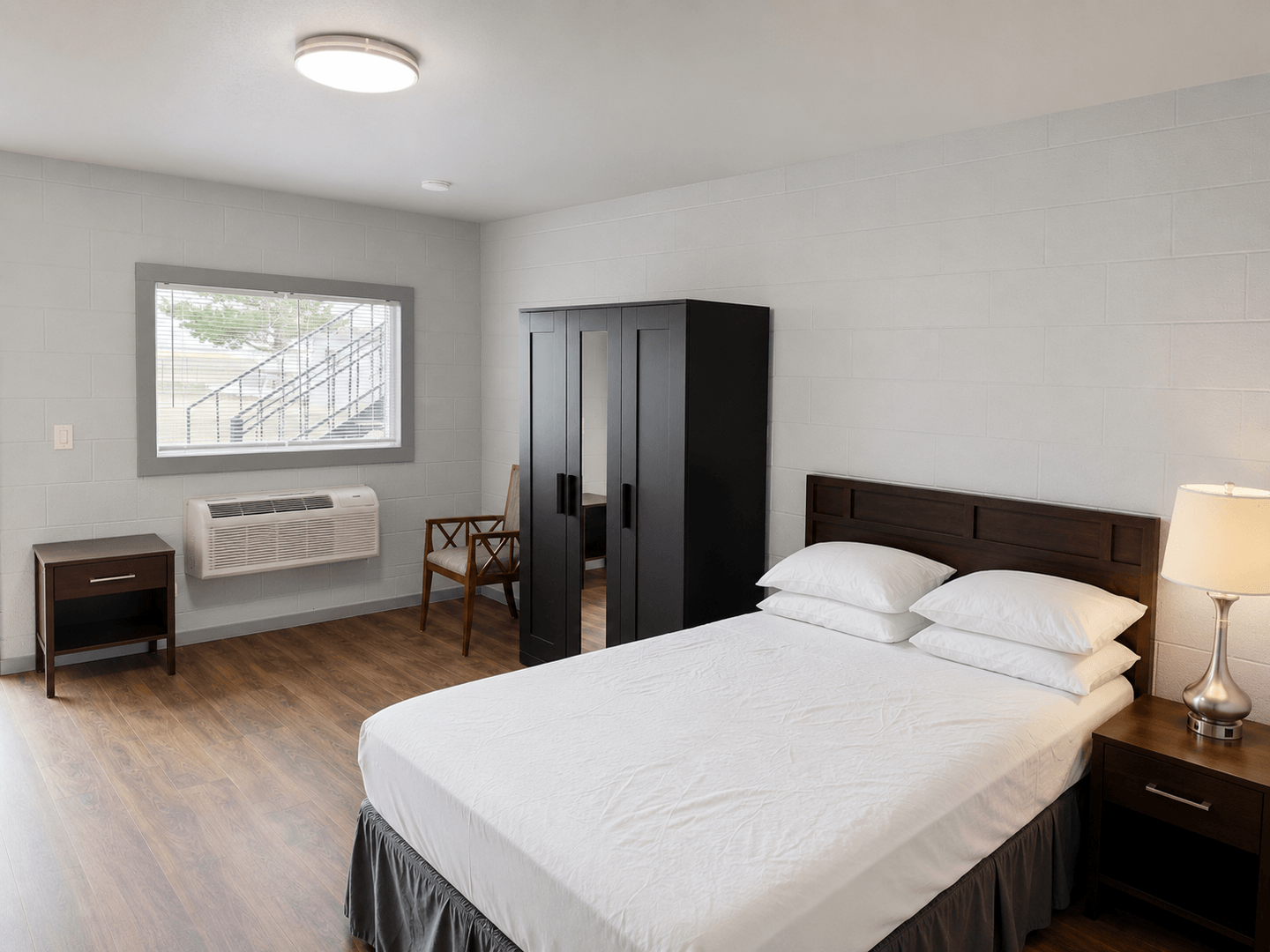 Pendleton Apartment: 74149 Barnhart RD