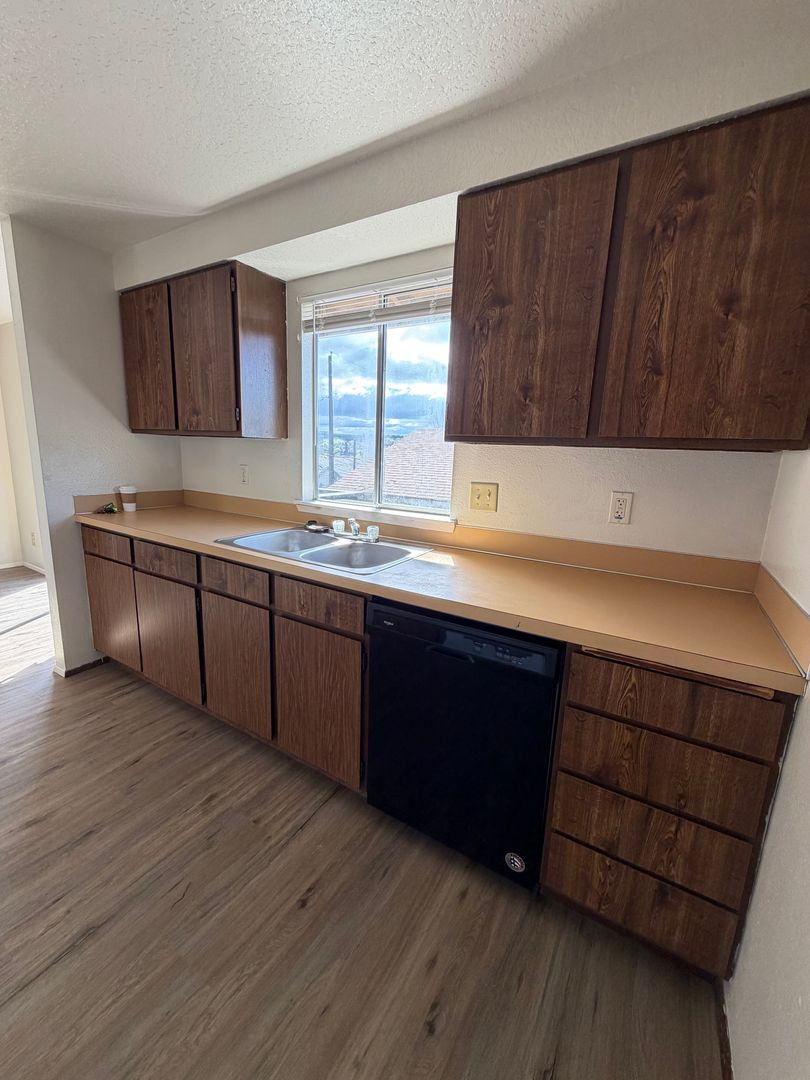 pendleton House: 225 NW 12th