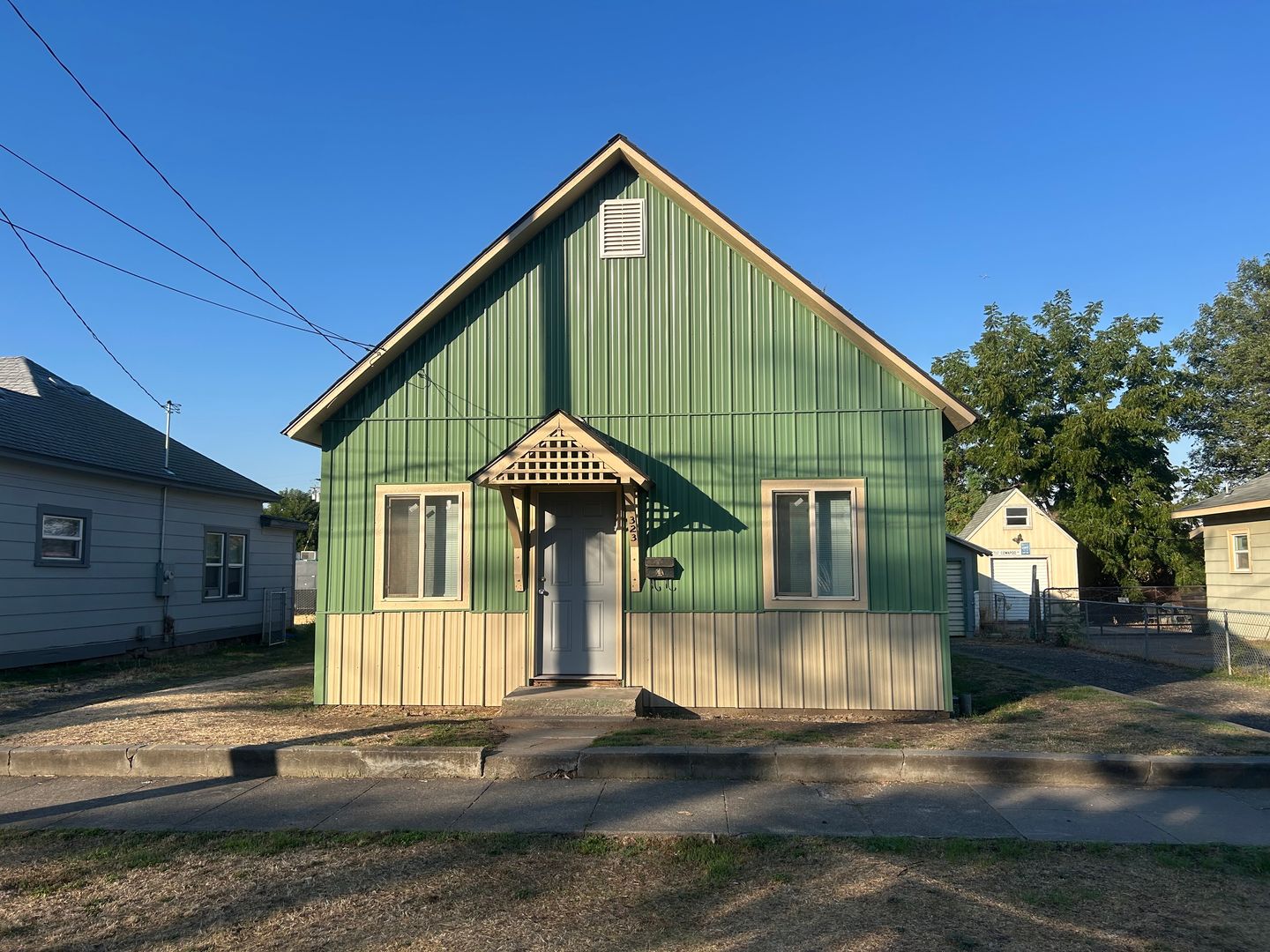 Pendleton House: 323 SW 16th St