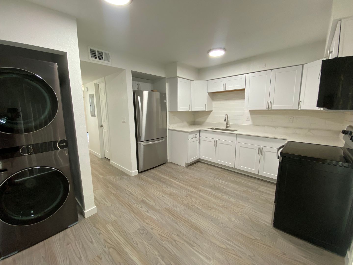 Glendale Condo: 6802 - 6862  N 44th ave