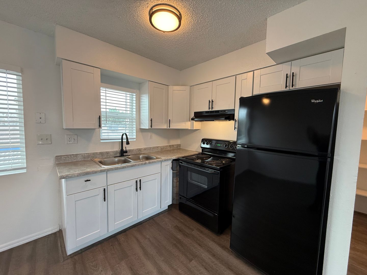 Glendale Condo: 6802 - 6862  N 44th ave