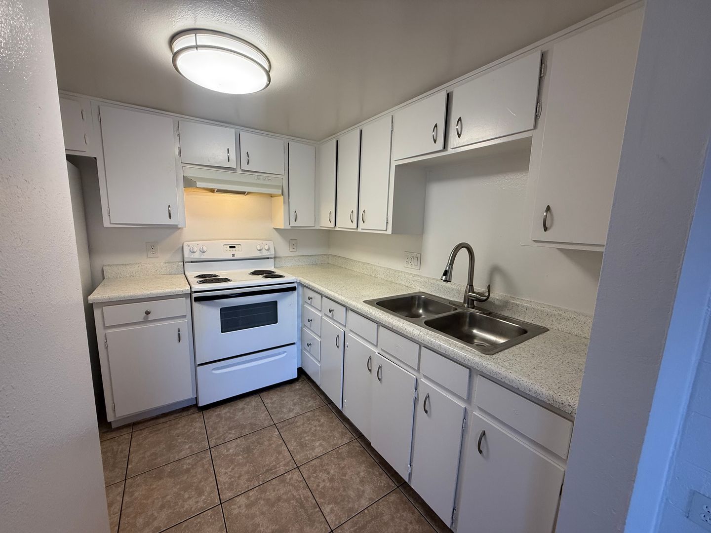 Phoenix Apartment: 6324/6310 N Black Canyon Hwy