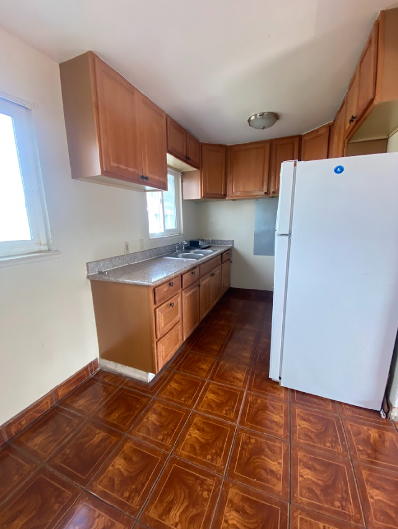 Redwood City Apartment: 640 Buckeye Street