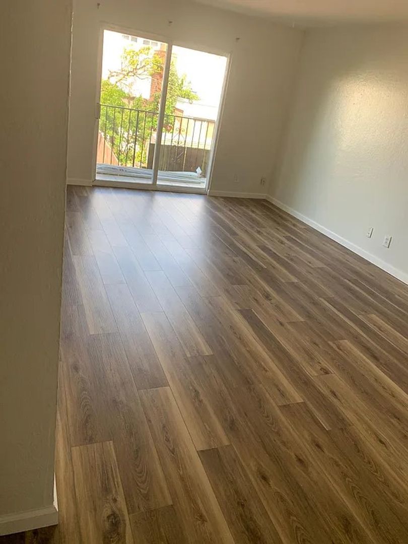 Daly City Apartment: 625 Sylvan St.