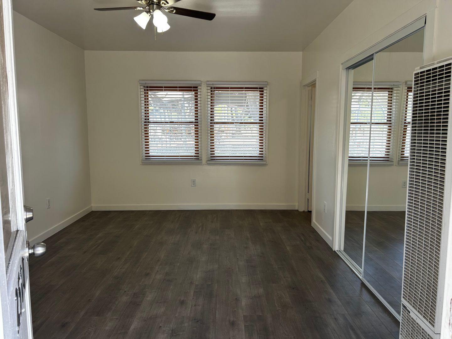 Los Angeles Apartment: 2510-2518 Toberman St