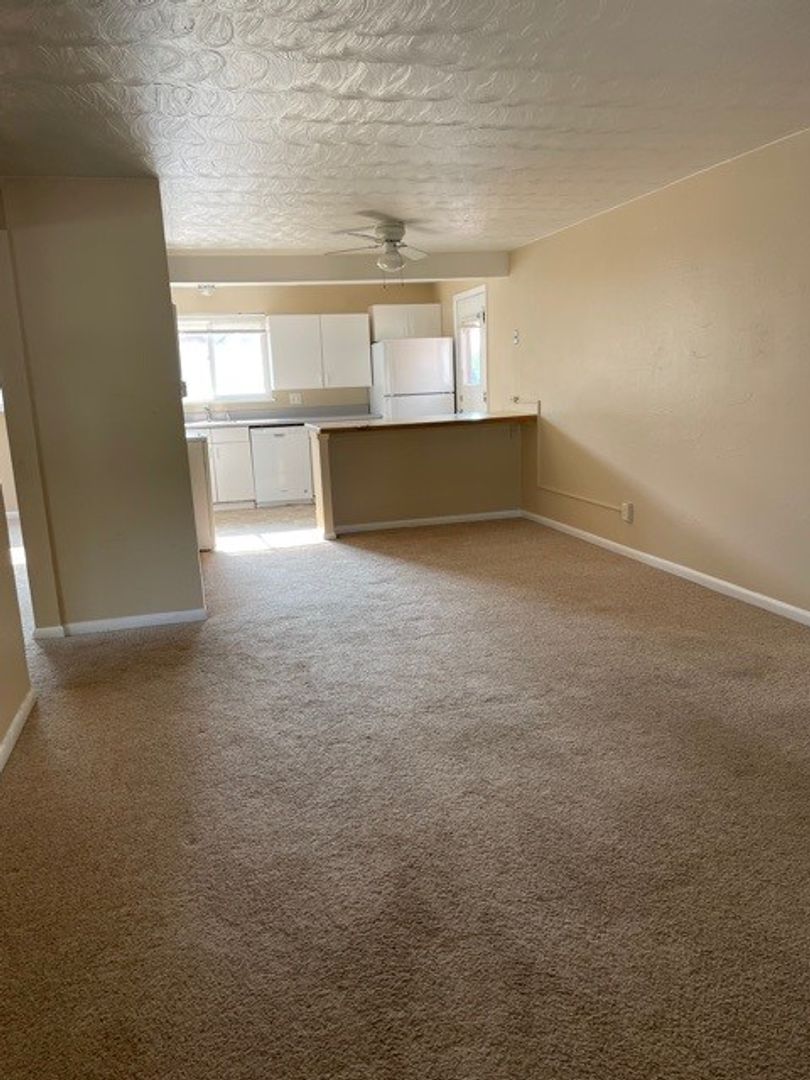 Longmont Apartment: 1809 Emery