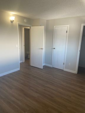 Close to Campus-30th and Colorado – photo 1