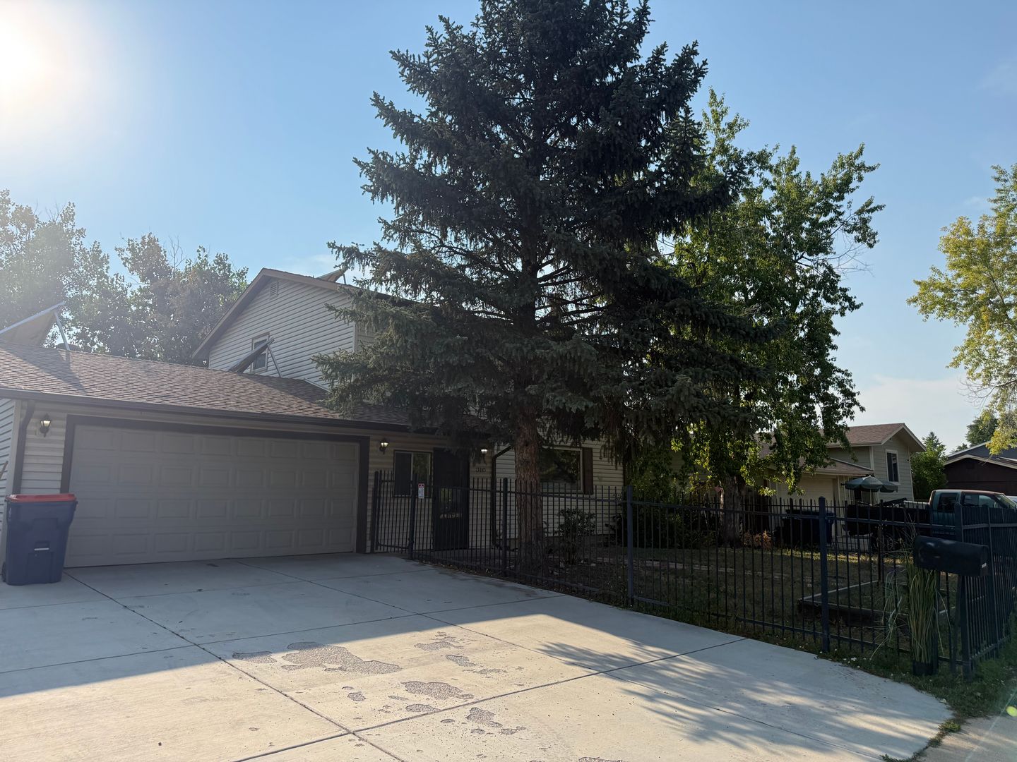 Broomfield House: 13445 Green Circle