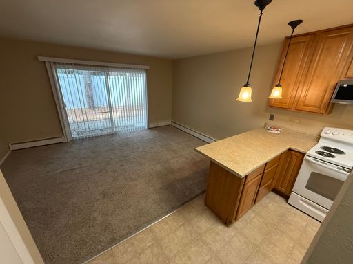 CLose to downtown- 1535 Pine #5 – photo 1
