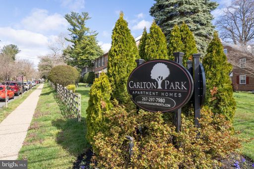 Carlton Park Apartments – photo 1