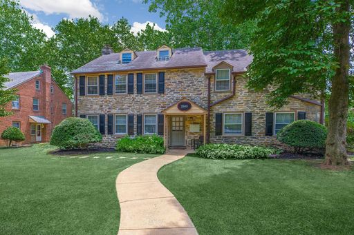2833 Queen Ln, Q-2833B – photo 1