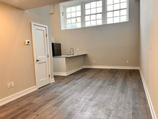 Modern 2 Bed with Hardwood floors, High Ceilings and stainless Steel Appliances. – photo 1