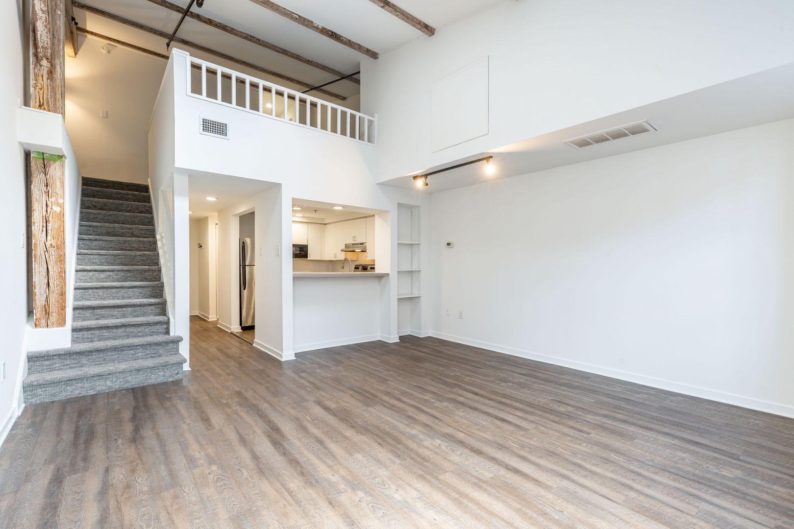 Philadelphia Apartment: 303 Vine Street