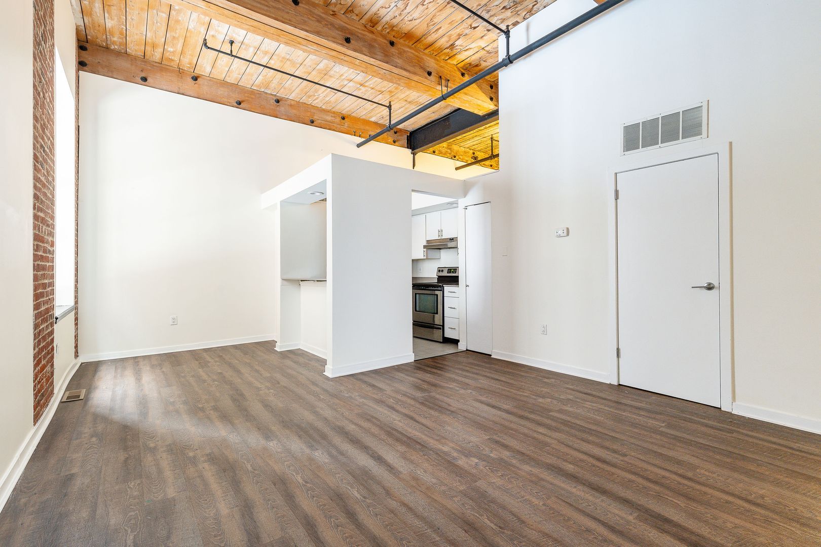 Philadelphia Apartment: 303 Vine Street
