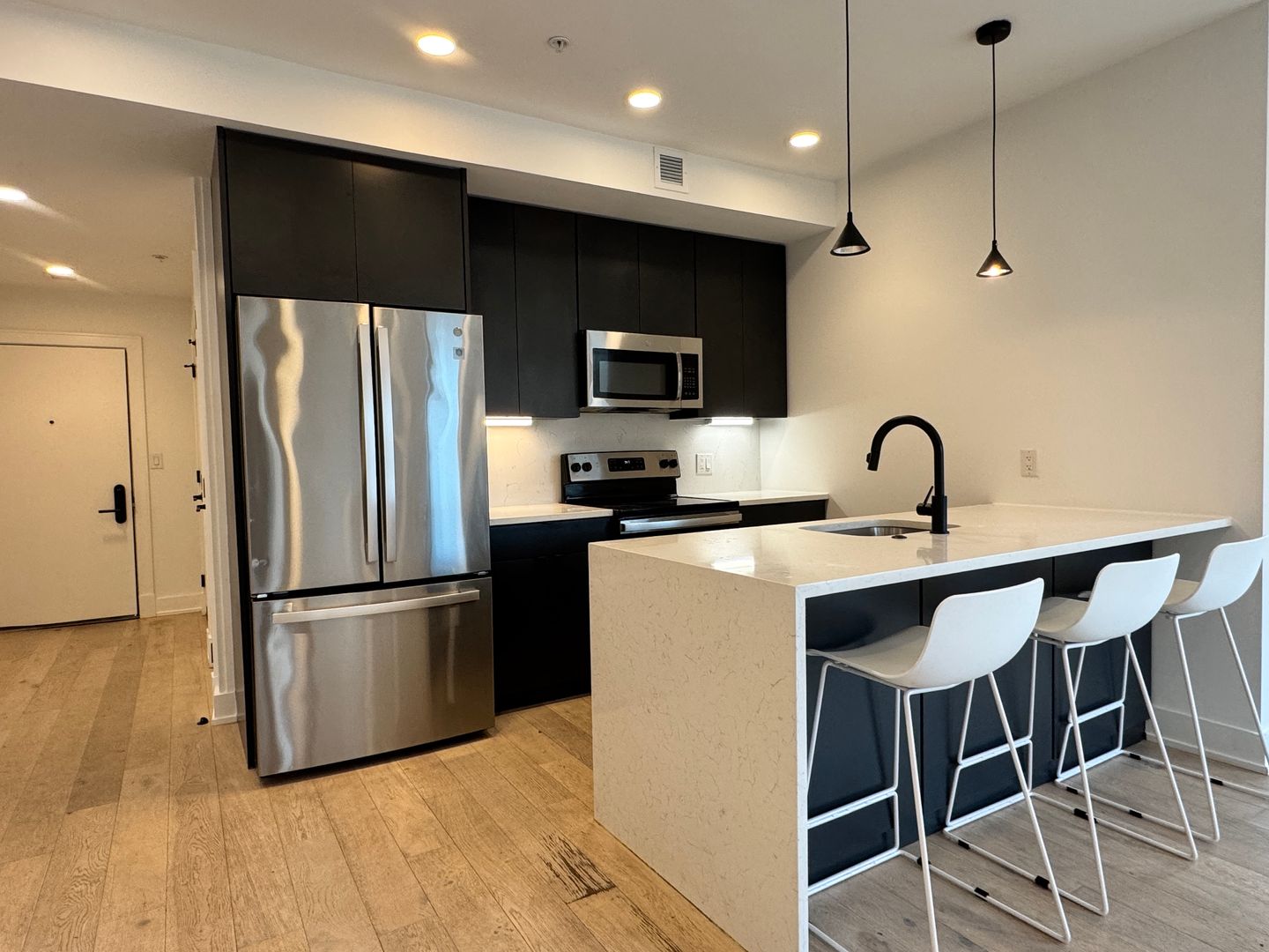 Philadelphia Apartment: 965 Frankford Ave
