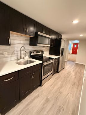 Modern 2 Bedroom Apartment! – photo 1