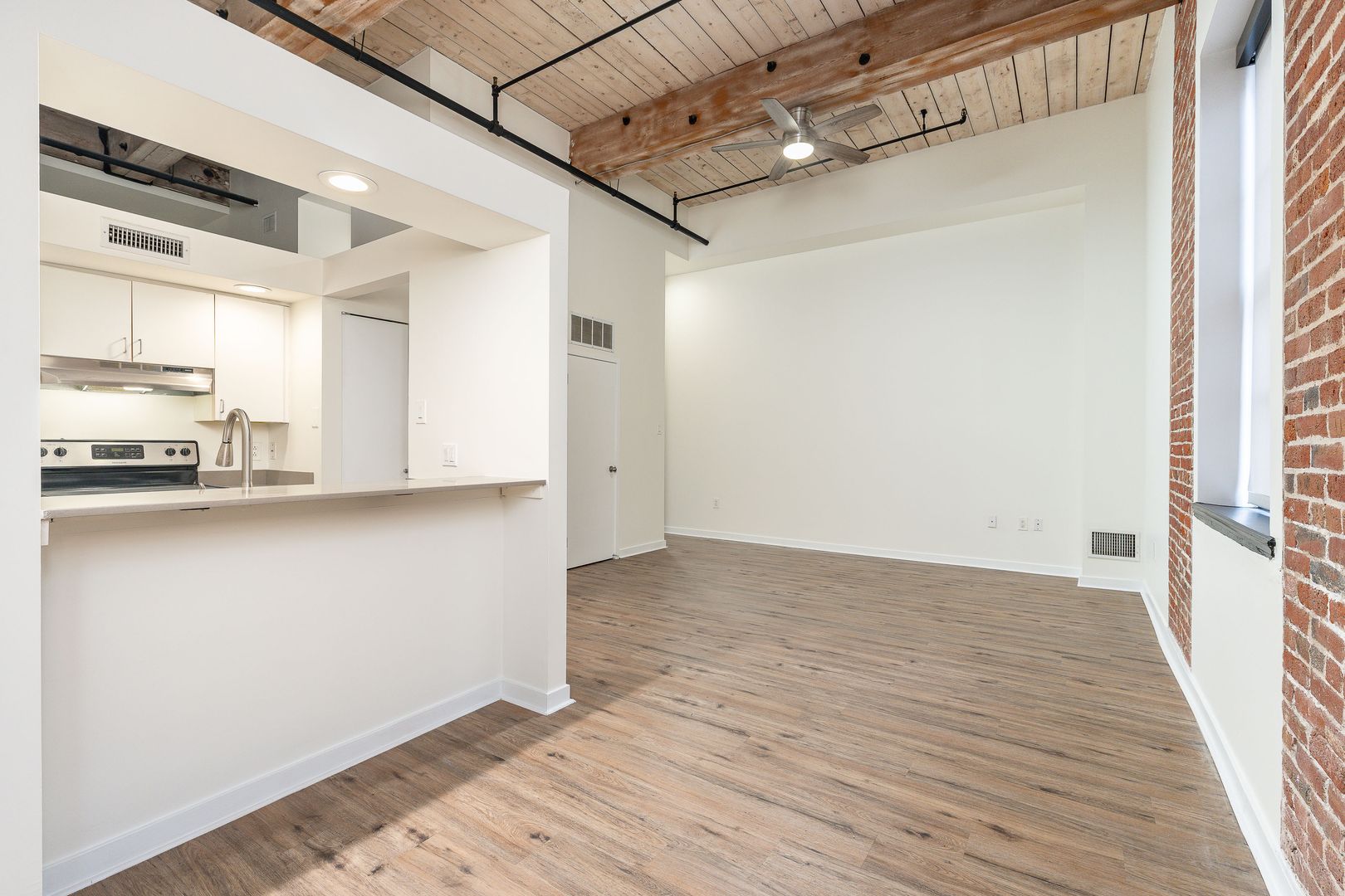 Philadelphia Apartment: 303 Vine Street