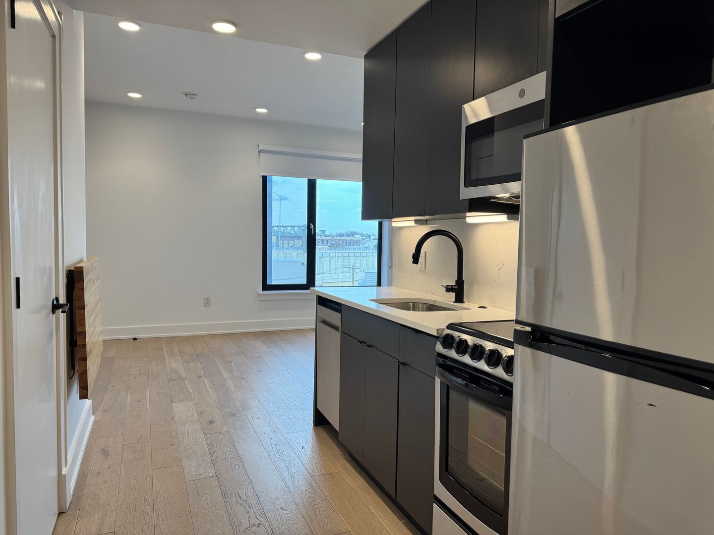 Philadelphia Apartment: 965 Frankford Ave