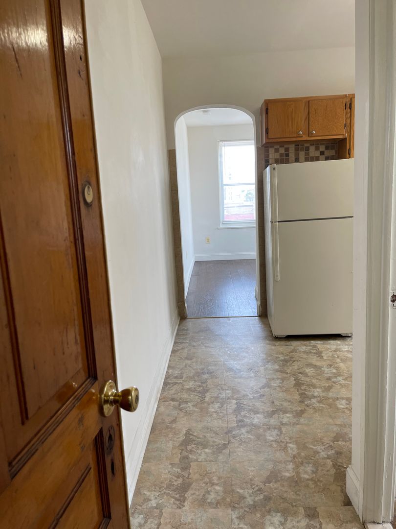Philadelphia Apartment: 2641 E Clearfield St.
