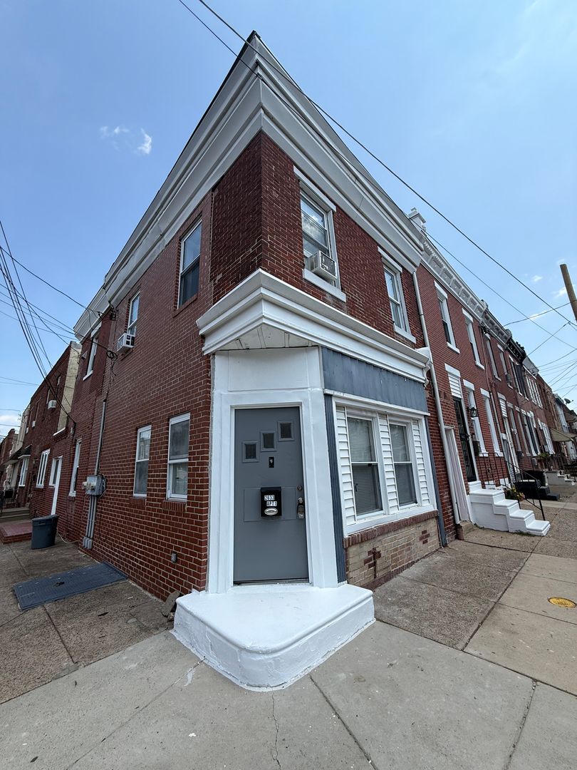 Philadelphia Apartment: 2633 E Monmouth St