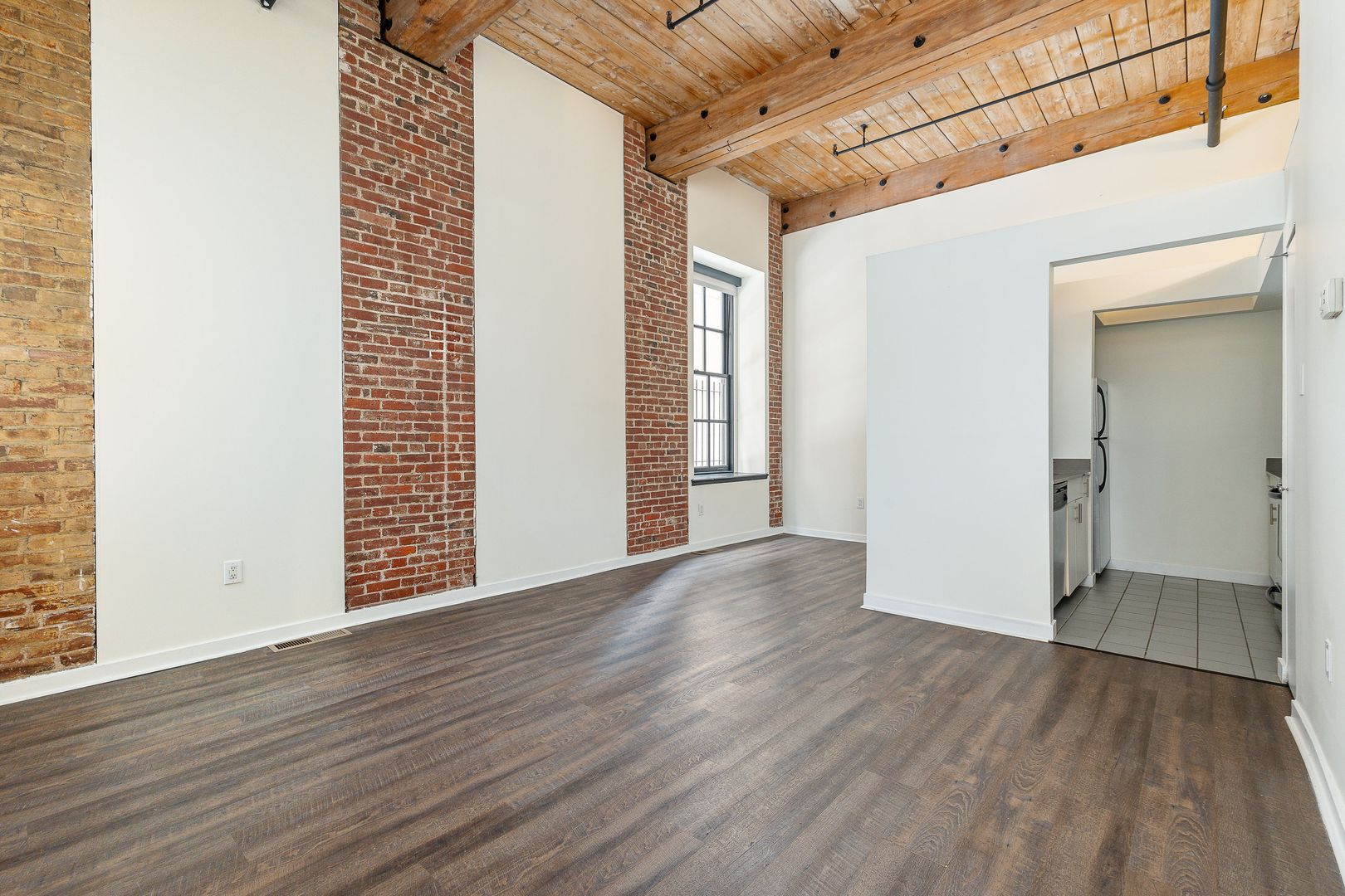 Philadelphia Apartment: 303 Vine Street