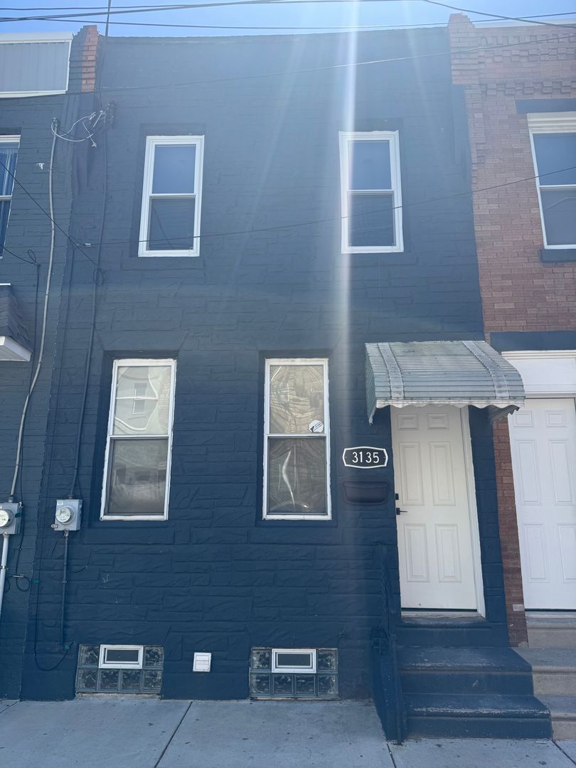 Philadelphia House: 3135 Agate St