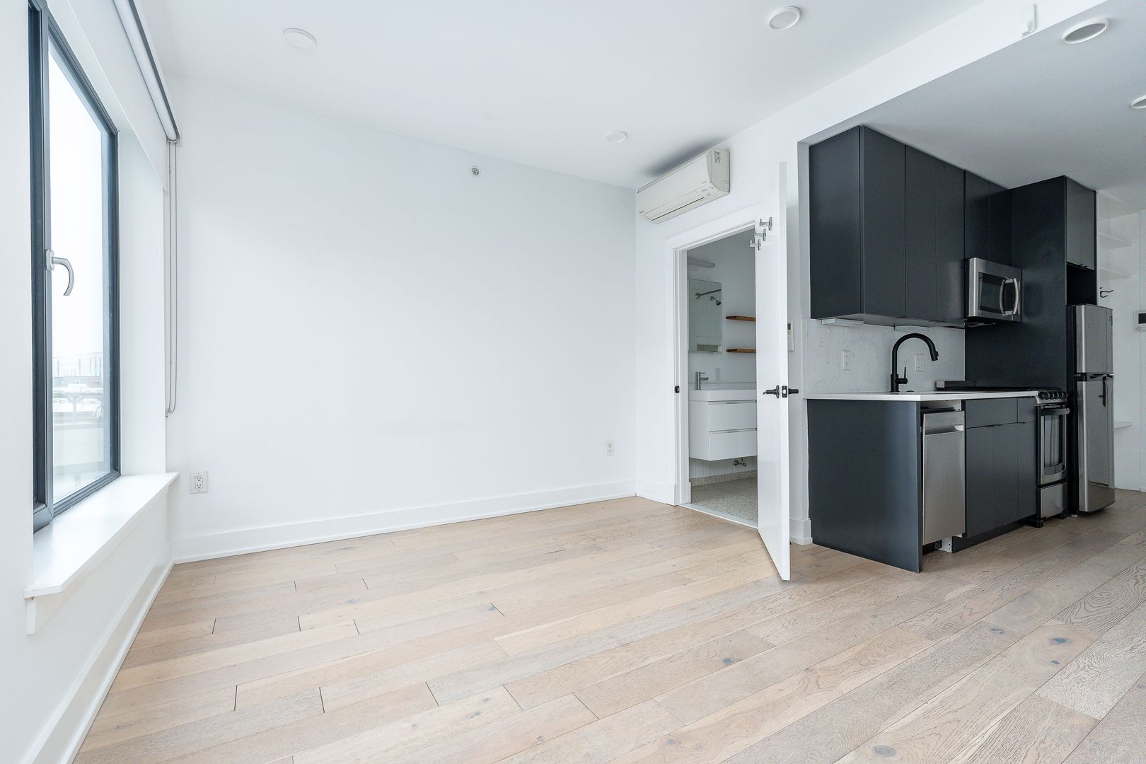 Philadelphia Apartment: 965 Frankford Ave