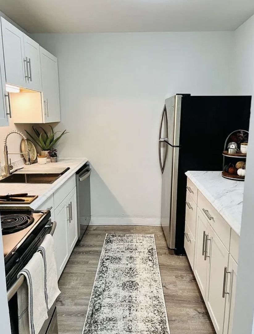 Stratford Apartment: 446-556 Hollister Street