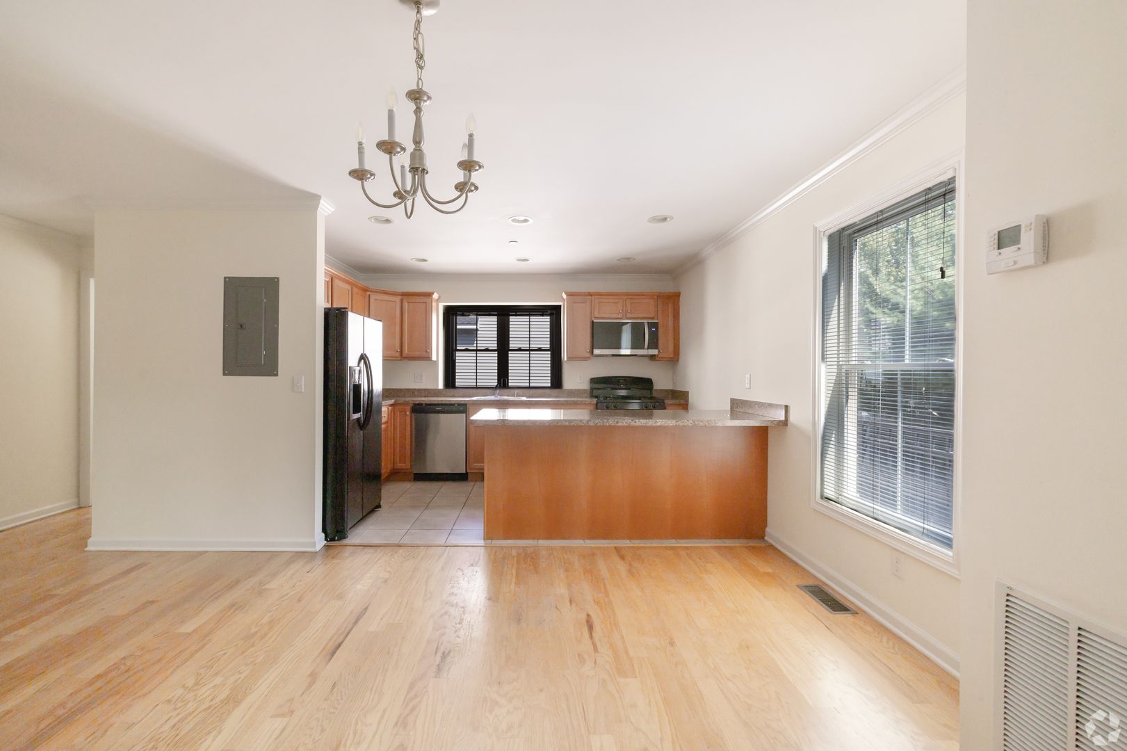 Norwalk Townhome: 4 Summer Street
