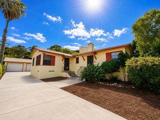 Charming 1-Bedroom Duplex in the Heart of Old Town with Garage & Hardwood Floors – photo 1