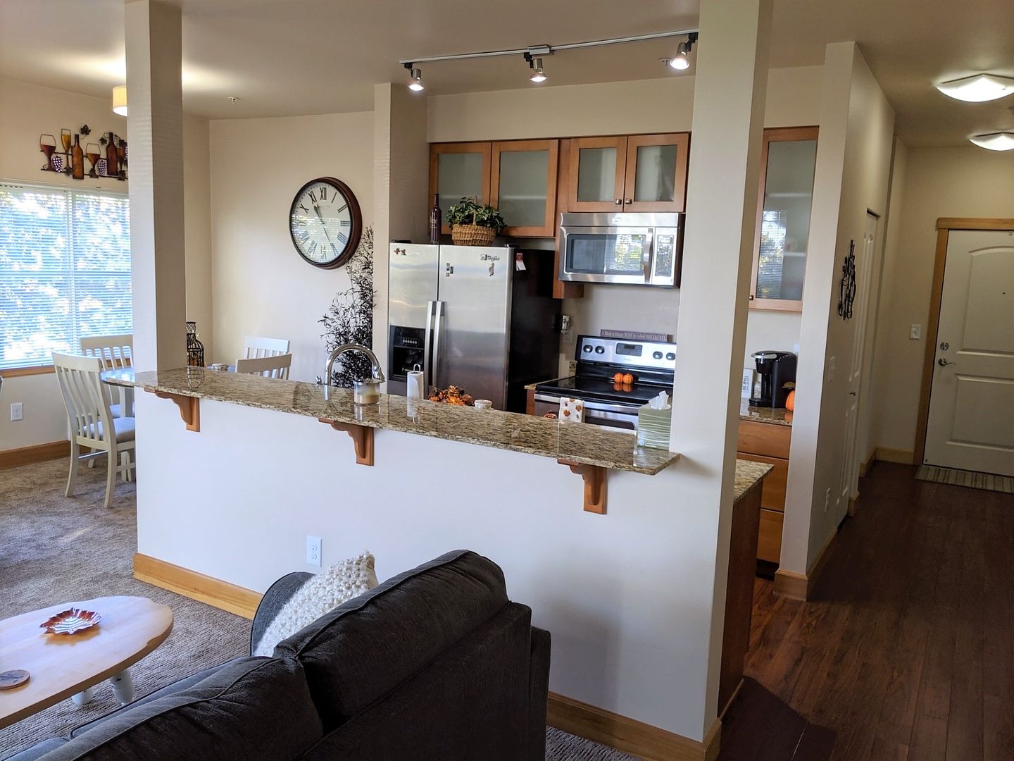 Bellingham Apartment: 263 W Bakerview Road