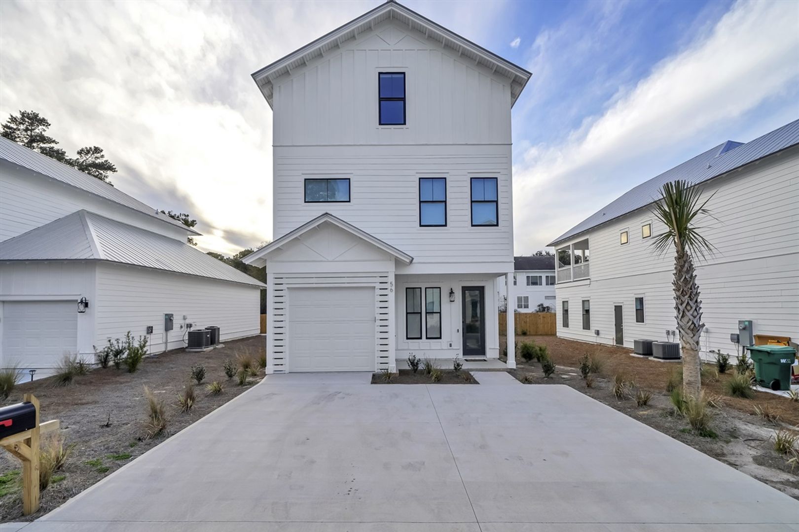 Miramar House: 56 Bella Vista Ct